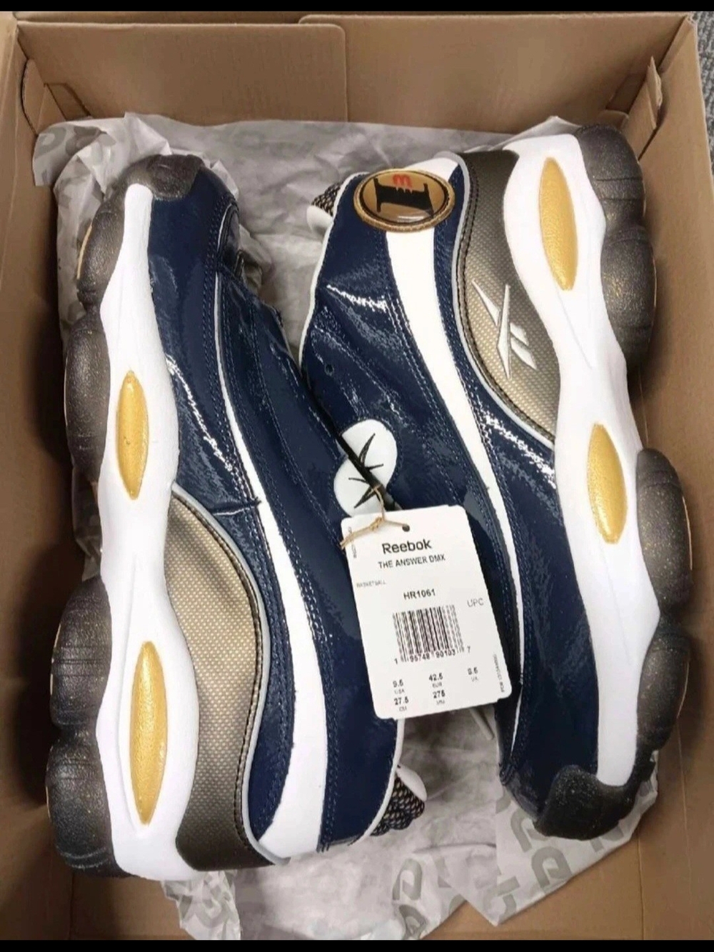 9.5 Men's Reebok Navy, White & Gold The Answer DMX Sneakers